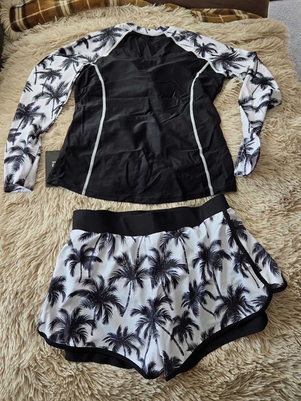 Daci Long Sleeve Rash Guard Set #1450 - Picture 4 of 13